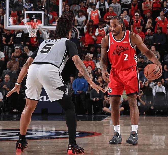 快船惨败马刺暴露阵容短板 伦纳德独木难支加兰