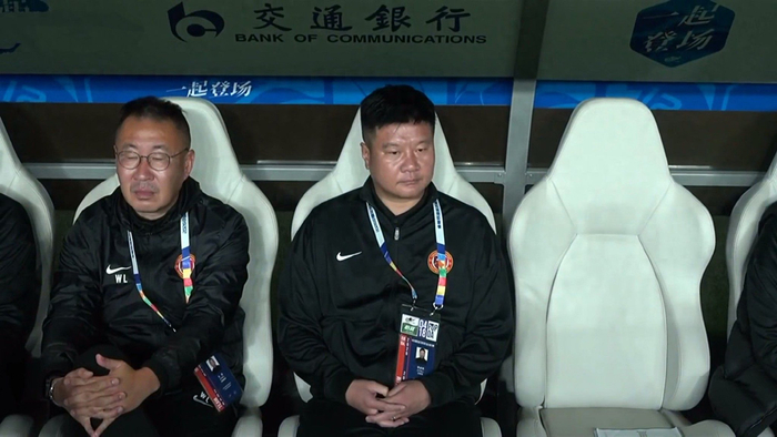 辽宁铁人客场惨败申花 外援乏力战术失误引质疑