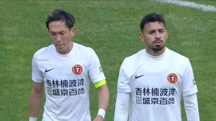 辽宁铁人客场惨败申花 外援乏力战术失误引质疑