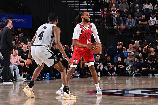 马刺大胜快船加兰防守效率垫底引争议