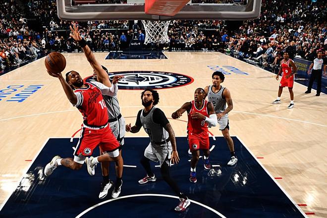 马刺大胜快船加兰防守效率垫底引争议