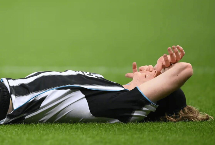 纽卡斯尔边锋戈登伤缺对阵阿森纳 拜仁7500万报价